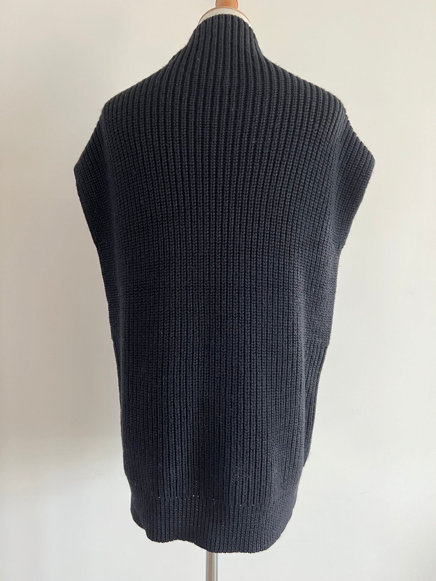 Oversized Mock-neck Wool Vest