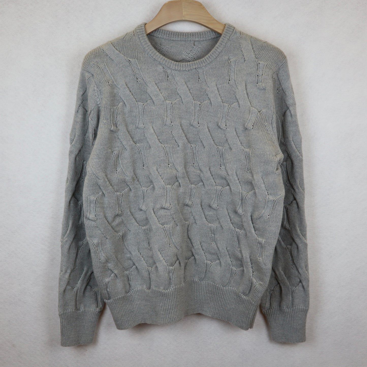 Light Grey Wavy-Patterned Sweater