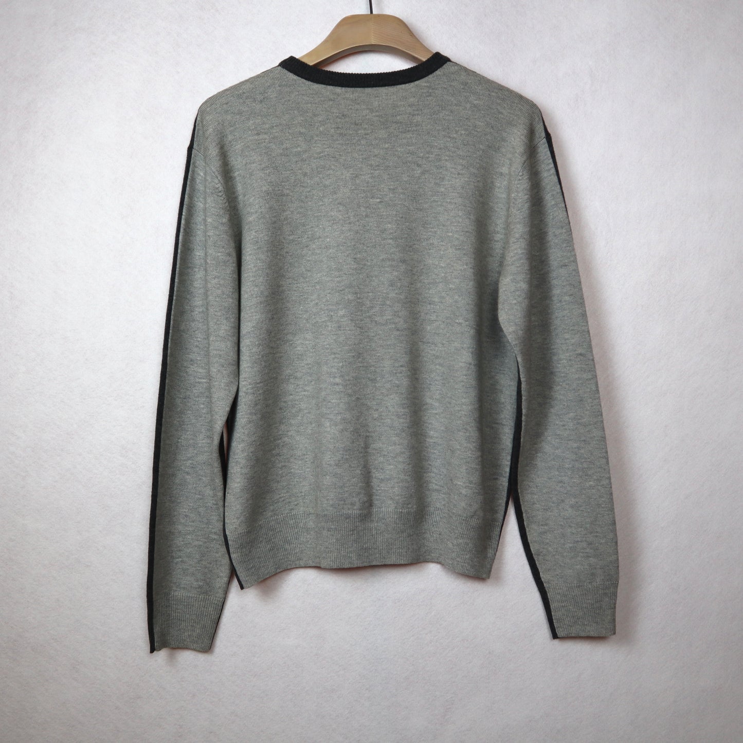 Two Colours Round-Neck Sweater