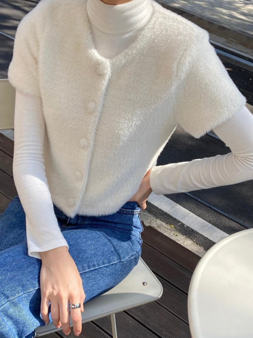 Fluffy White Short-sleeve Jacket