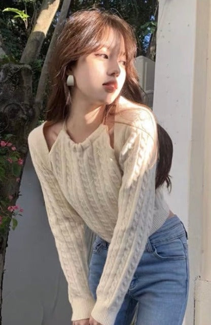 Cable-knit Neck Strap Top