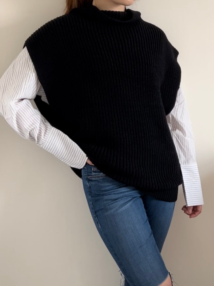 Oversized Mock-neck Wool Vest