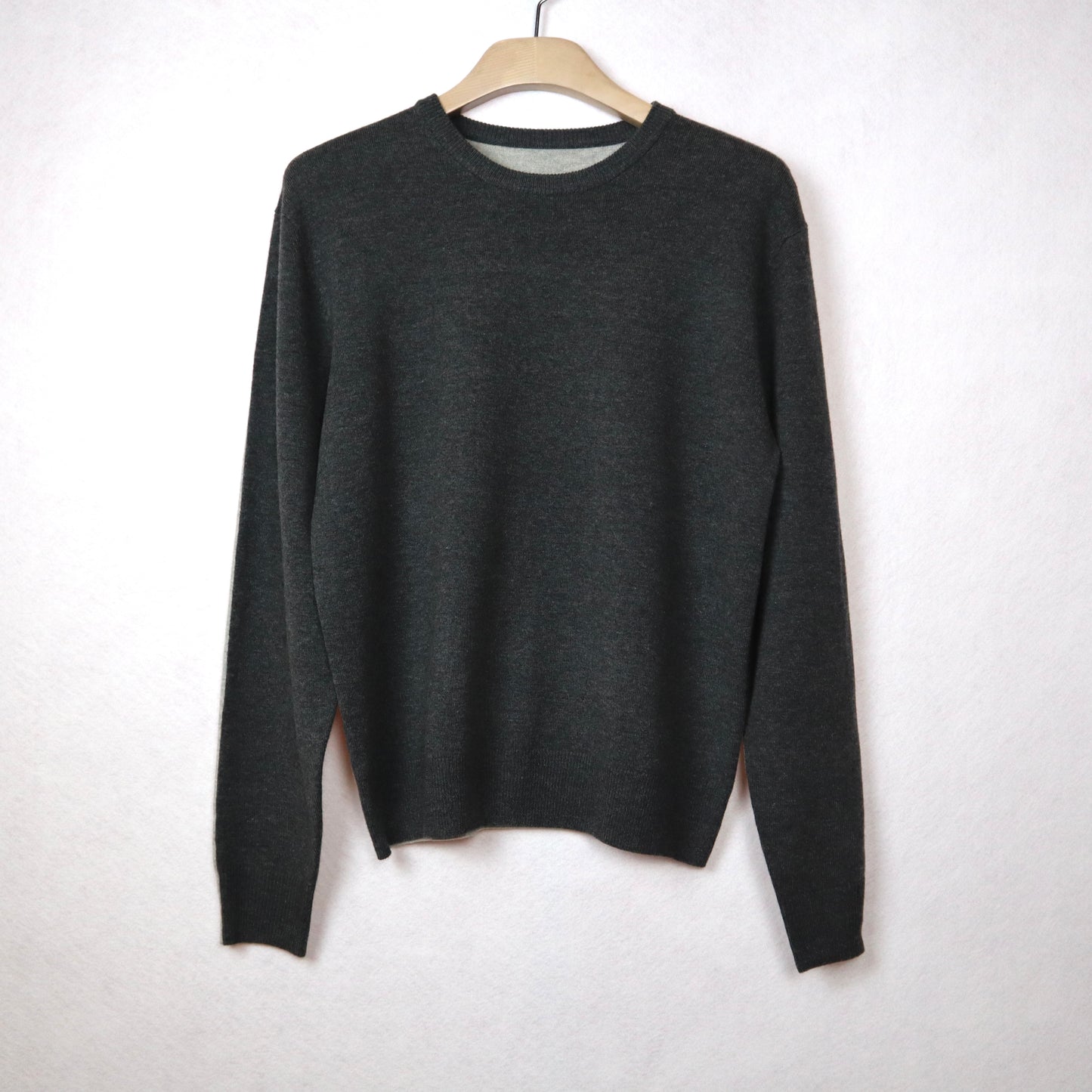 Two Colours Round-Neck Sweater