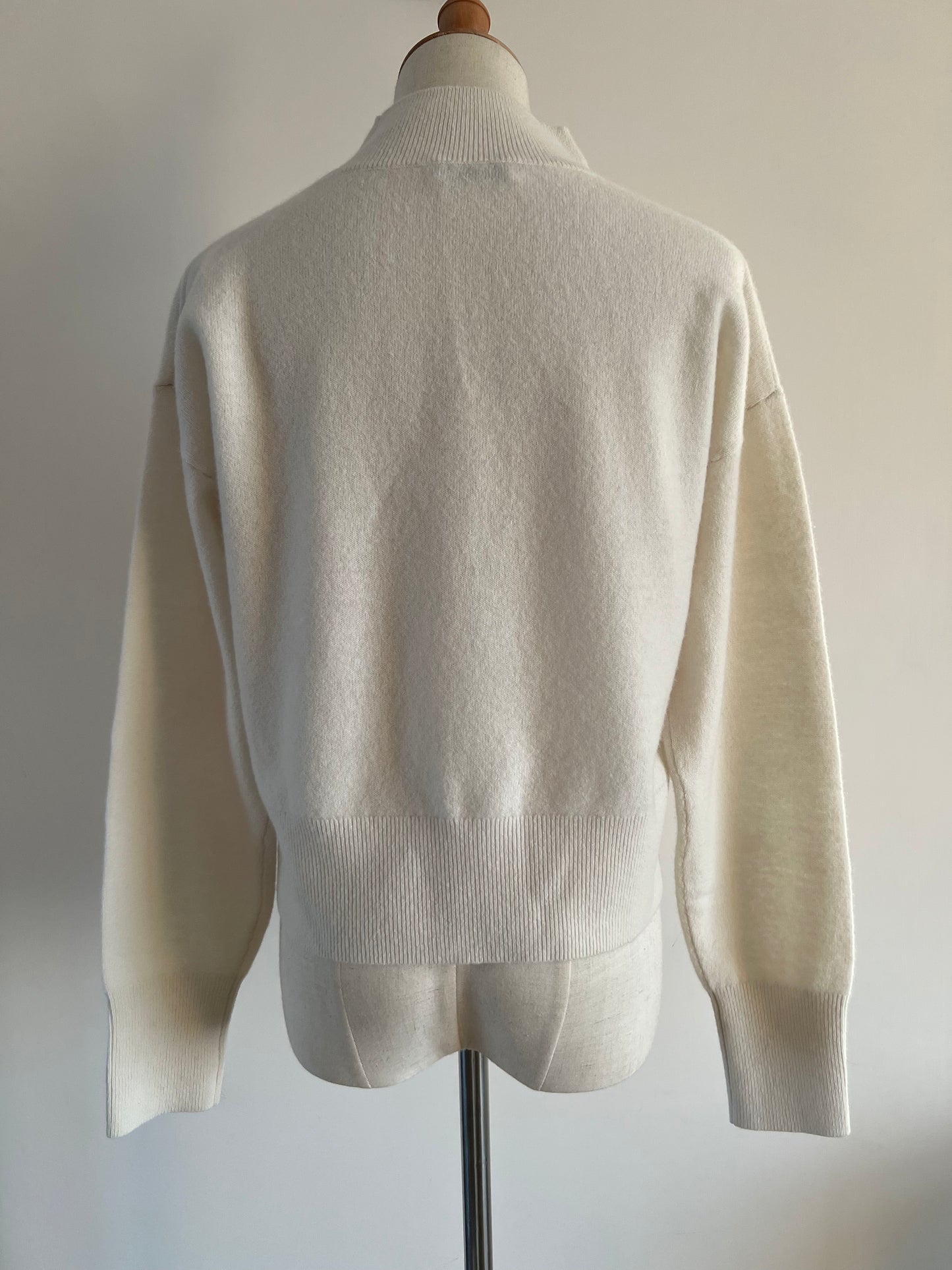 Turtle-neck Wool Top